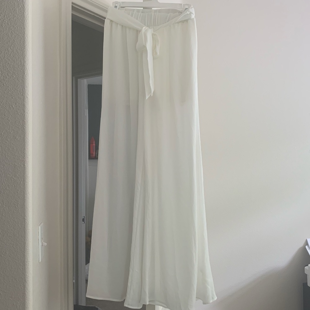 VICI Collection White Pants